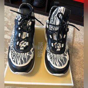 Michael Kors Olympia Leather & Animal Print jacquard trainer NIB
